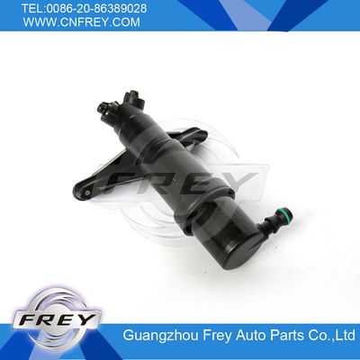 Pièces d'auto OEM 61677038415 pour pompe de lave-phare Bmw E60 E61