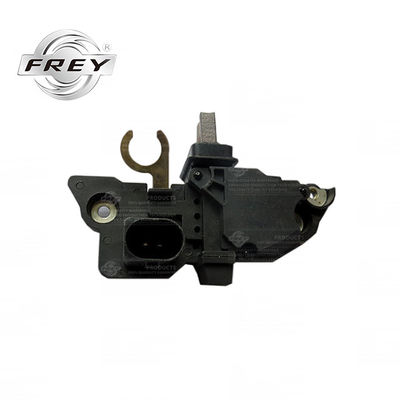 Pièces de rechange électriques automatiques de régulateur d'alternateur 0031542406 pour Mercedes W163 W203